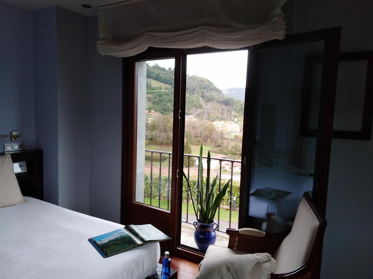 Hotel Reina Adosinda برافيا المظهر الخارجي الصورة